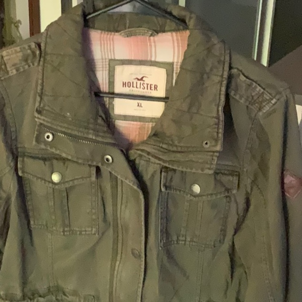 Hollister women’s lightweight jacket